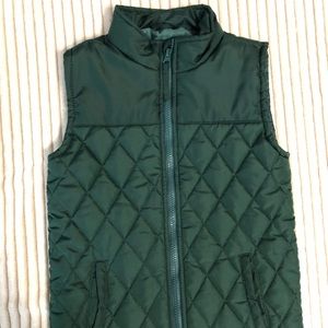 Boys Crown and Ivy puffer vest. Size small (8).